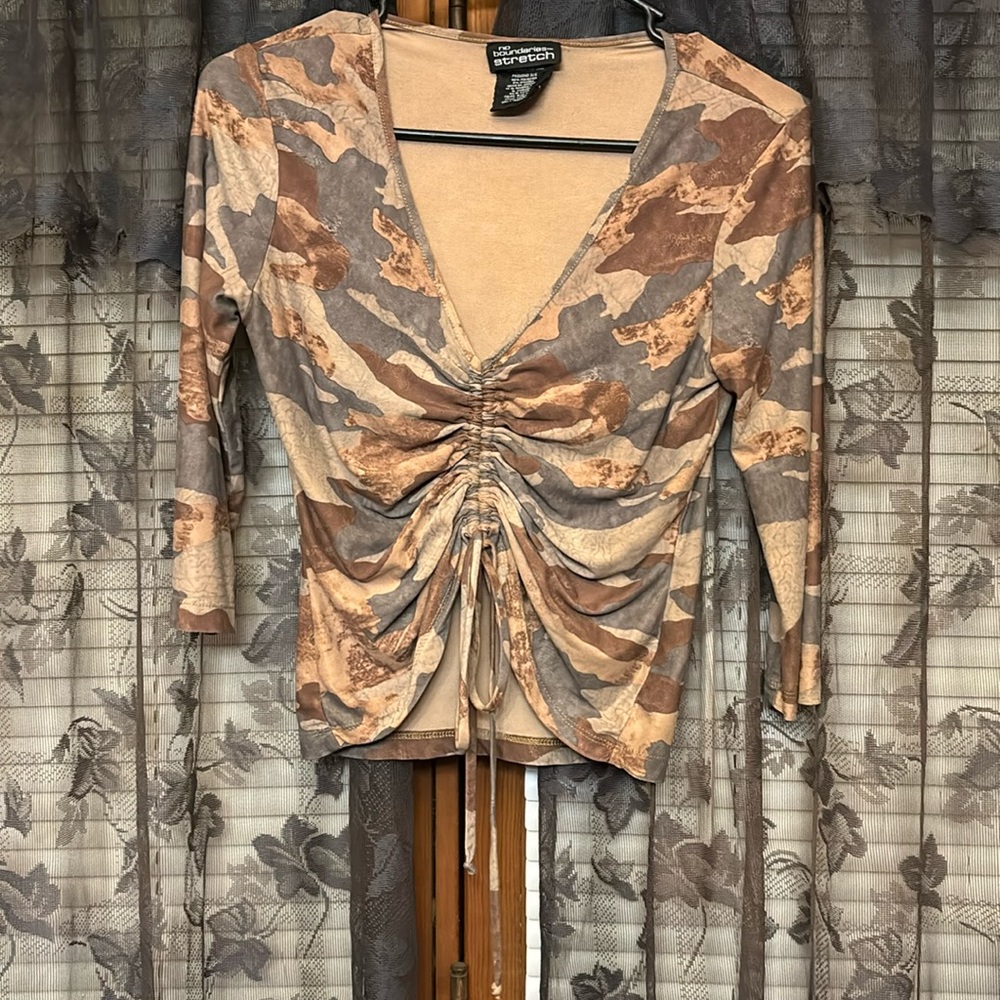 Scrunch front camo top